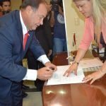 Afara dimite para dedicarse a su candidatura