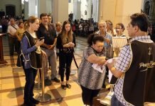 Fieles llenan la Catedral de Asunción atraídos por el corazón de san Pío