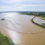 Tareas de dragado se realizan en el arroyo Poti’y