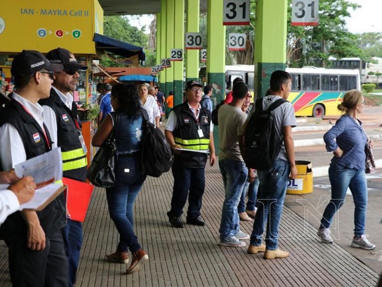 Ejecutivo decreta aumento de pasajes del interior