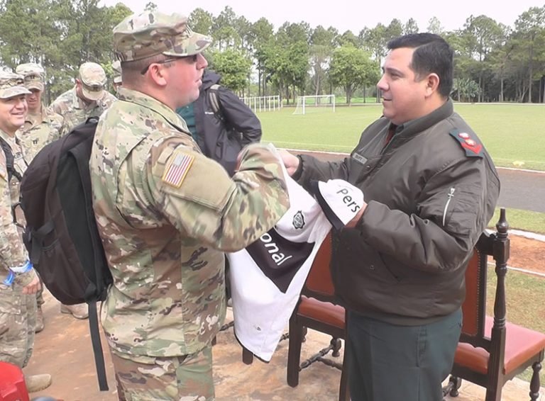 Cadetes militares estadounidenses visitaron Itapúa