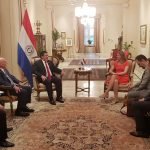 Cartes se reunió con la delegación de la OCDE