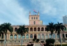 Familiares y amigos reciben restos mortales de la comitiva del MAG