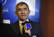 Parlasuriano Neri Olmedo afirma que las críticas lo fortalecen