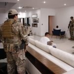 Investigan a policía que escoltaba a miembro del PCC detenido