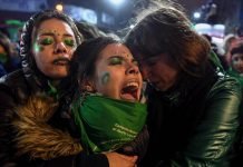 El Senado de Argentina rechaza despenalizar el aborto