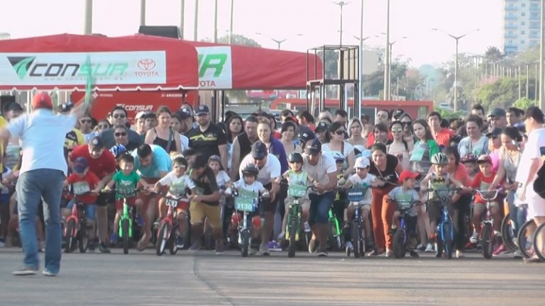 Carrera de niños en bici, un verdadero éxito