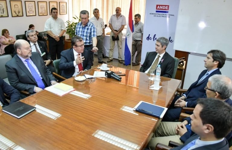 Yacyretá anuncia fuerte inversión para mejorar infraestructura eléctrica de la ANDE