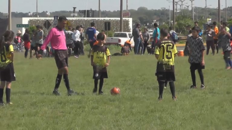Goles por mi barrio se convierte en escape sano para miles de niños Goles por mi barrio se convierte en escape sano para miles de niños