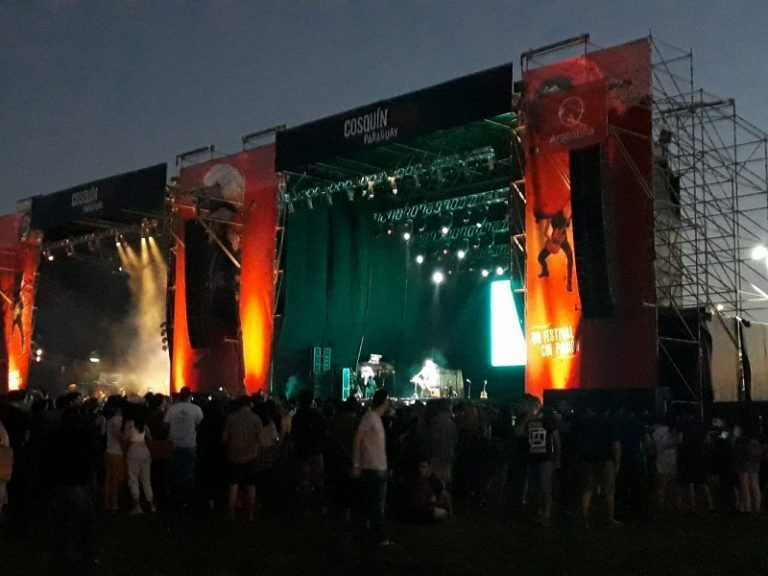 Así fue por primera vez el Cosquín Rock en Paraguay