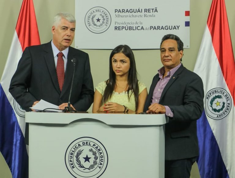Anuncian la adjudicación de 200 km de asfaltado en Central Anuncian la adjudicación de 200 km de asfaltado en Central