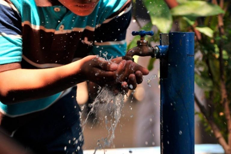 Expertos solicitan una rápida eliminación del arsénico en el agua potable