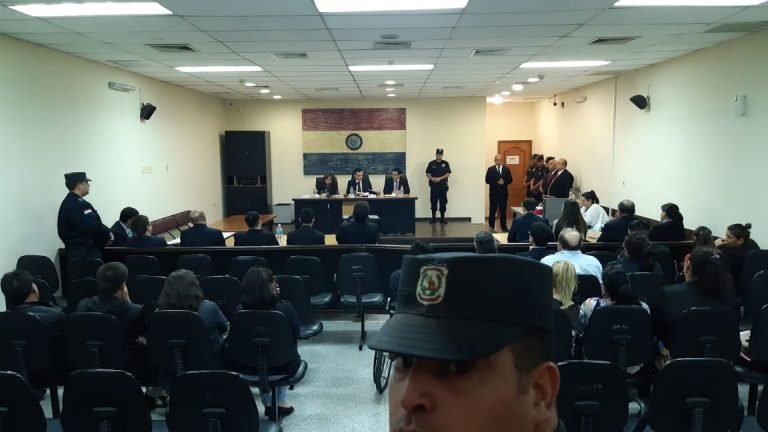 Condenan a policías que dejaron parapléjico al joven Richard Pereira Condenan a policías que dejaron parapléjico al joven Richard Pereira