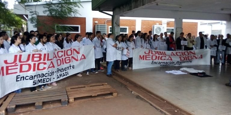 Senado rechaza por mayoría veto parcial a Ley de Jubilación Médica Senado rechaza por mayoría veto parcial a Ley de Jubilación Médica