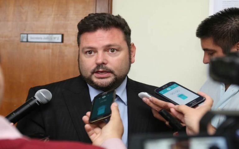 Procurador se reunirá con autoridades de Uruguay sobre caso Arrom y Martí Procurador se reunirá con autoridades de Uruguay sobre caso Arrom y Martí