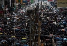 Miles de personas tomaron las calles de Hong Kong