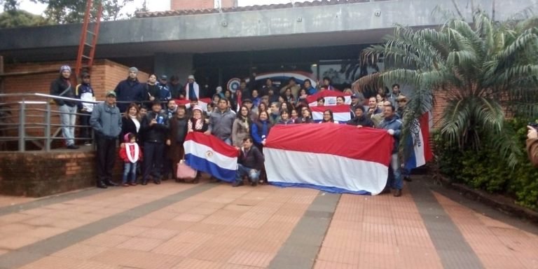 En Encarnación se manifestaron contra acta de Itaipu