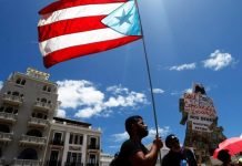 El gobernador de Puerto Rico anuncia su dimisión