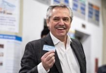 Alberto Fernández lidera las elecciones primarias en Argentina