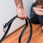 Cintarazos contra el suicidio generan una feroz polémica