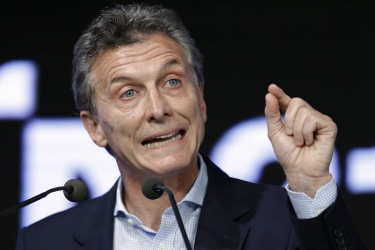 El gobierno argentino evalúa medidas económicas tras la derrota en las PASO