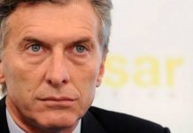 Mauricio Macri firma decreto para limitar la compra de divisa extranjera
