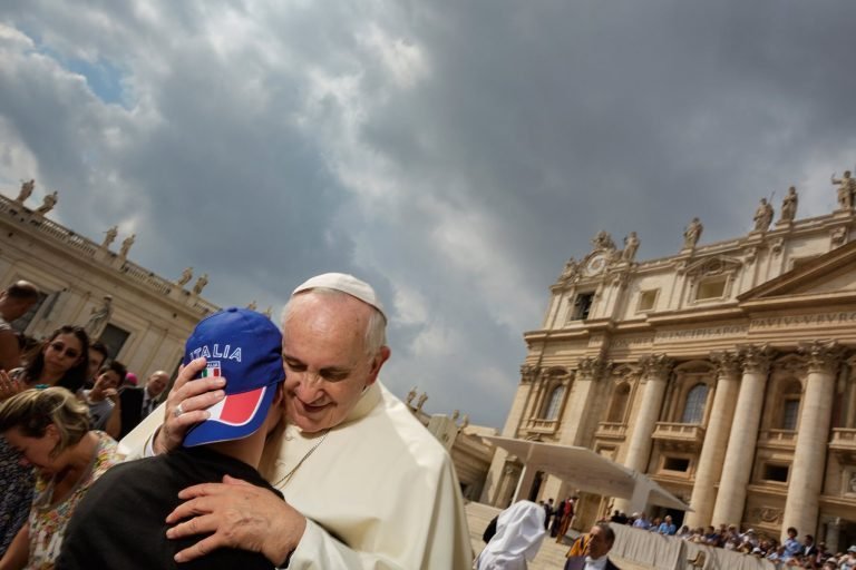 El Papa Francisco aboga por recuperar la Amazonía y el respeto a sus habitantes El Papa Francisco aboga por recuperar la Amazonía y el respeto a sus habitantes