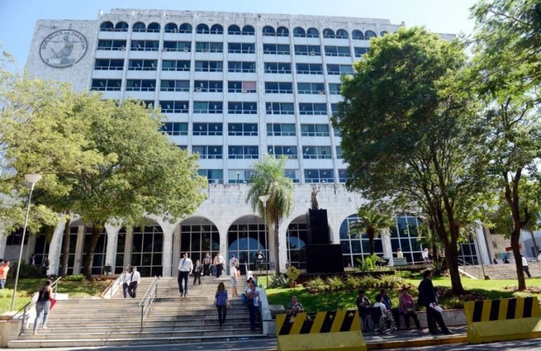 Funcionarios judiciales inician paro escalonado