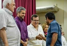 Gobierno cumple con entrega de becas, apoyo a la producción y salud en el departamento de Itapúa