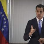Diputado expulsado del partido de Guaidó acusa al líder opositor de corrupto