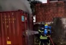 Se incendia contenedor de cubiertas en zona de Puertos