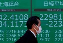 La Bolsa de Tokio se desplomó más de 3% por temor al impacto económico del coronavirus