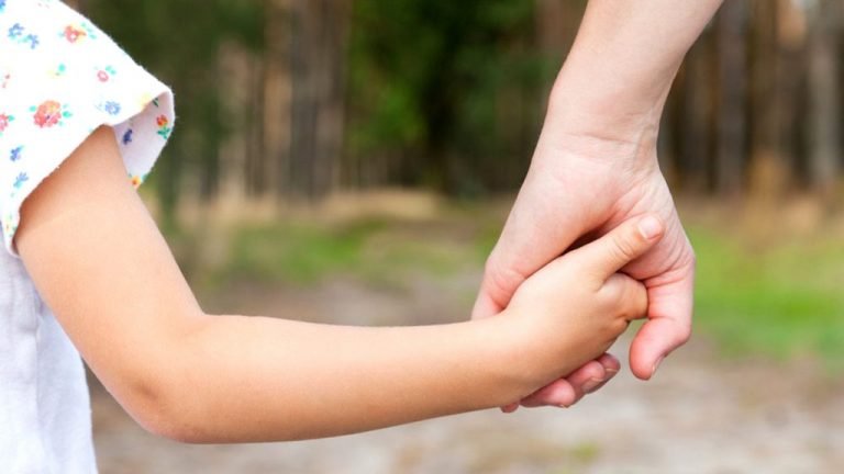 Condenan a padre por incumplir el deber alimentario con sus dos hijas Condenan a padre por incumplir el deber alimentario con sus dos hijas