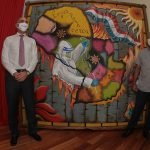 Artista plasma situación por coronavirus en el país en una obra