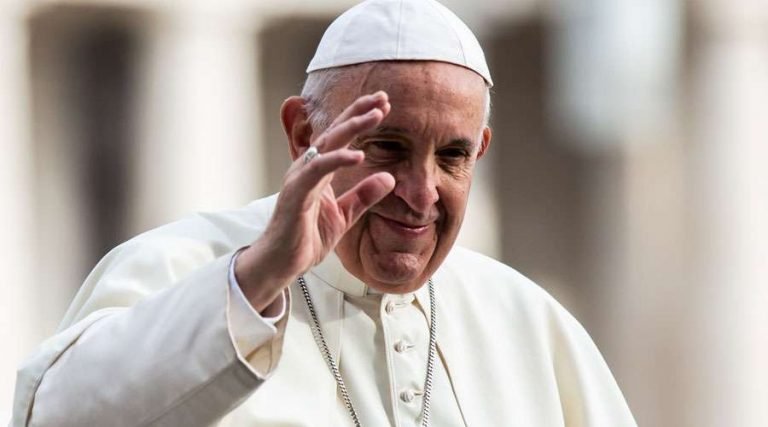 Papa destaca trabajo de quienes cuidan a personas discapacitadas durante pandemia