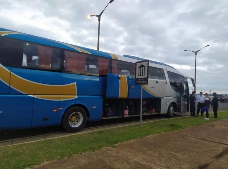 Unos 100 argentinos fueron repatriados