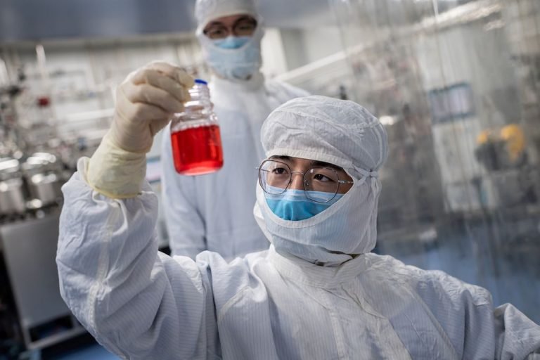 Unas 90 vacunas contra el COVID-19 se están desarrollando en todo el mundo