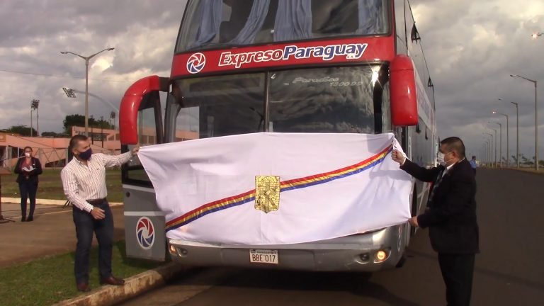 Donan moderna unidad de transporte de pasajeros a la Municipalidad de Encarnación