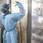 COVID-19 sigue un patrón estacional y prospera en climas frescos, según científicos