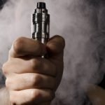Refieren que vapear es tan dañino como fumar cigarrillo