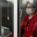 UE mantiene recomendación de 14 días de cuarentena por contacto con positivo