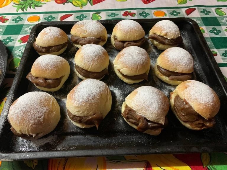 Ejemplo de superación: encontró salida laboral preparando bollos artesanales
