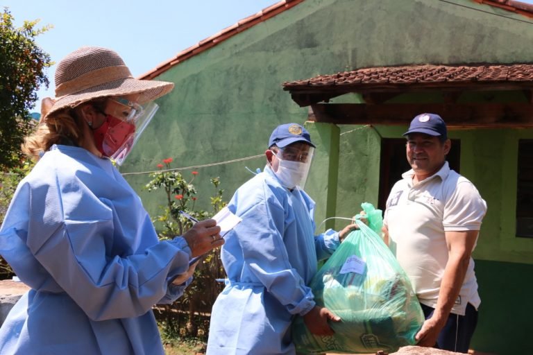 Familias de Itapúa comenzaron a recibir kits de alimentos