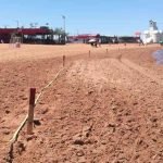 Guardias tuvieron que reducir a un hombre y sacarlo de la Playa San José