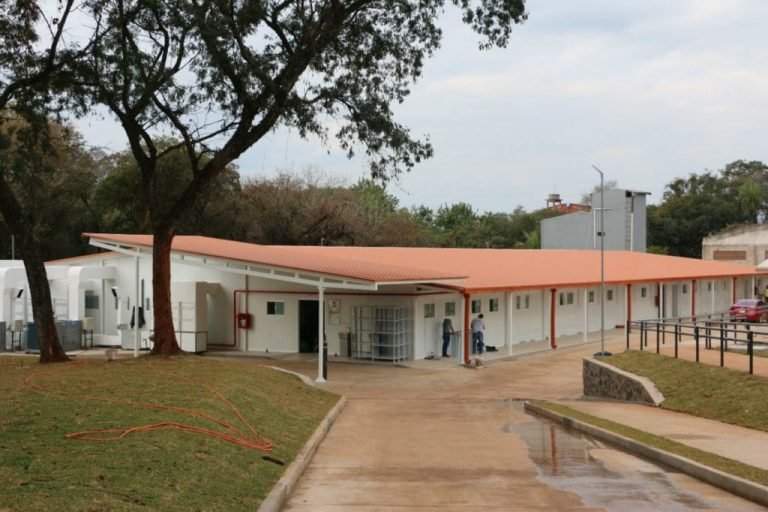 Gobierno inaugura pabellón de contingencia  construido a través de la Binacional Yacyretá