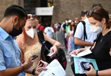 Italia afirmó que la vacunación obligatoria contra el coronavirus «es una opción posible»