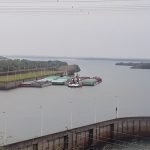 Yacyretá opera para pasaje de barcazas con producción agrícola nacional