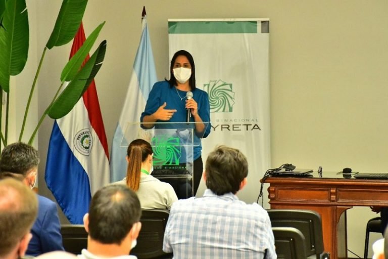 EBY se suma a campaña sobre lucha contra Hiperplasia Prostática, con charla dirigida a funcionarios