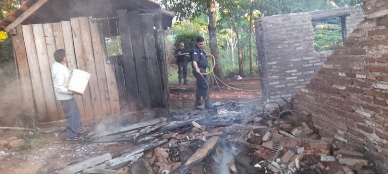 Un hombre quema intencionalmente una vivienda en Nueva Alborada