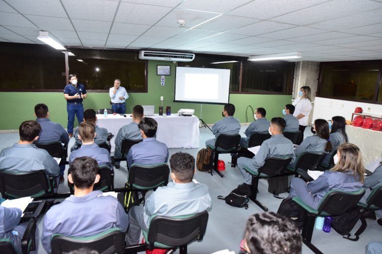 Estudiantes inician etapa de pasantía en la Central Hidroeléctrica Yacyretá